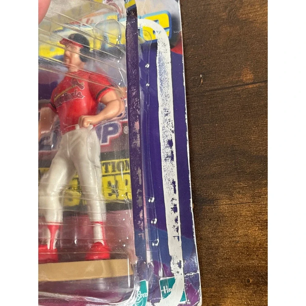 1999 Starting Lineup Mark McGwire St Louis Cardinals Home Run Record Breaker